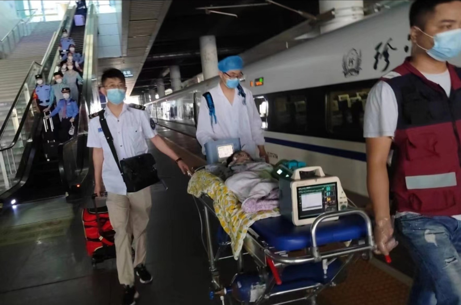 琼海市高铁转运公司